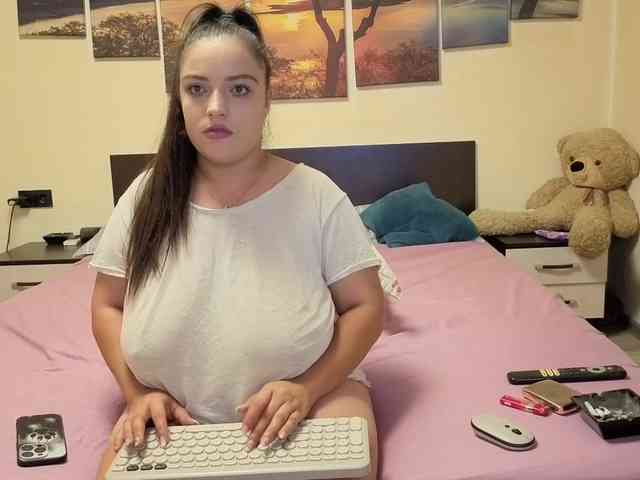 adellineee webcam