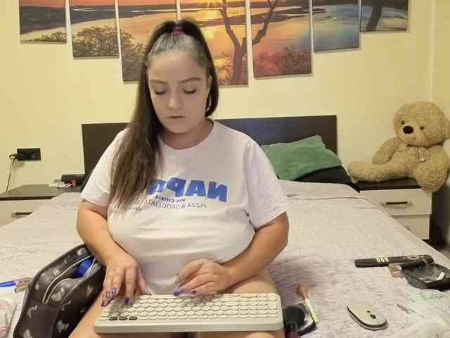 adellineee webcam