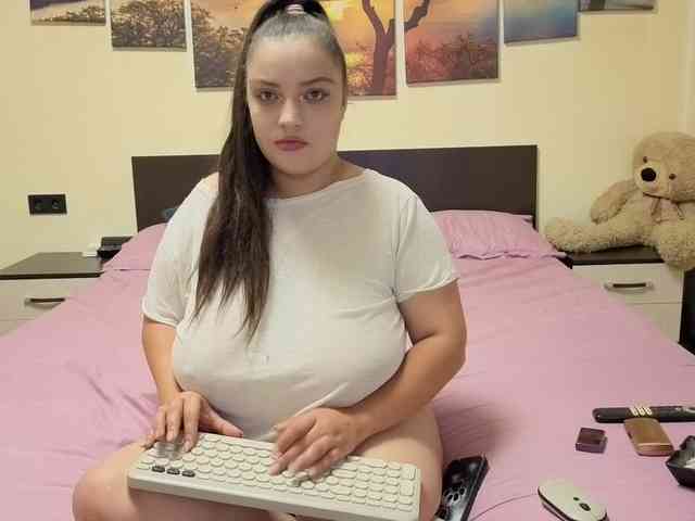 adellineee webcam