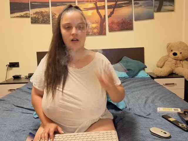 adellineee webcam