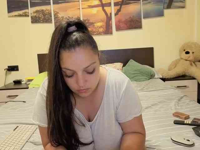 adellineee webcam