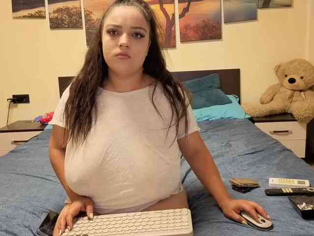 adellineee webcam