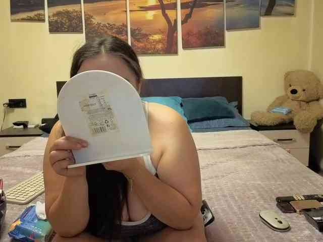 adellineee webcam