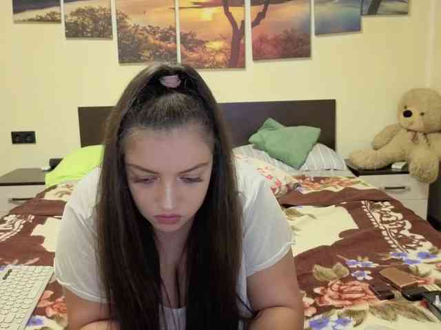 adellineee webcam
