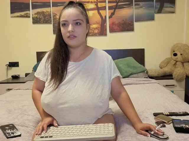 adellineee webcam