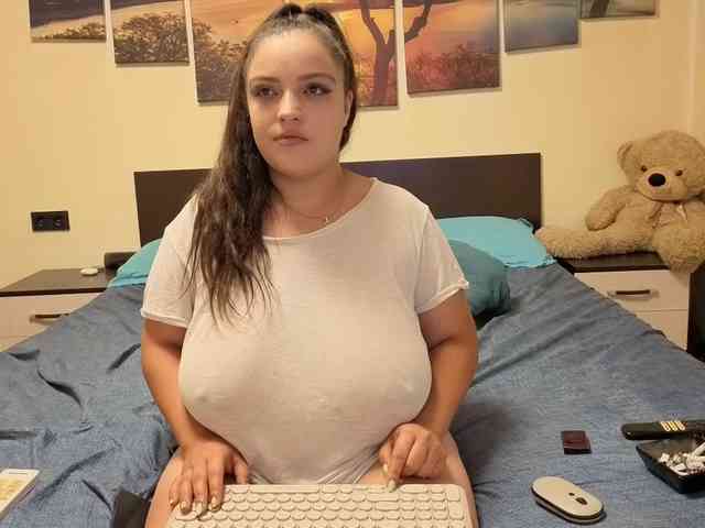 adellineee webcam