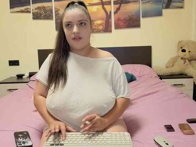 adellineee webcam