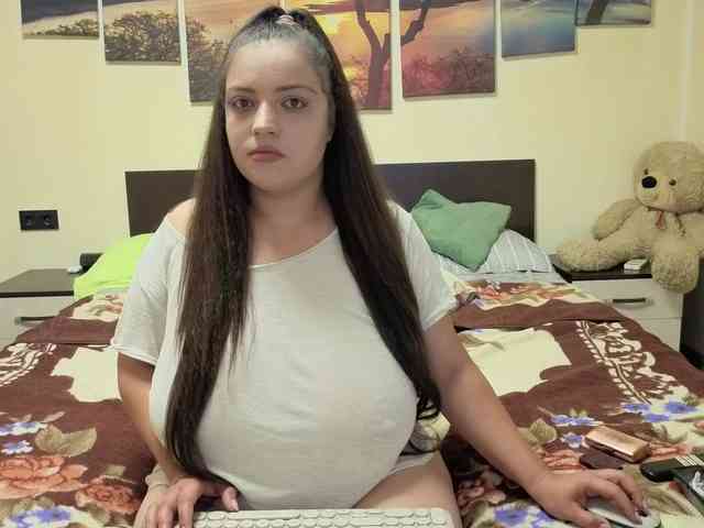 adellineee webcam
