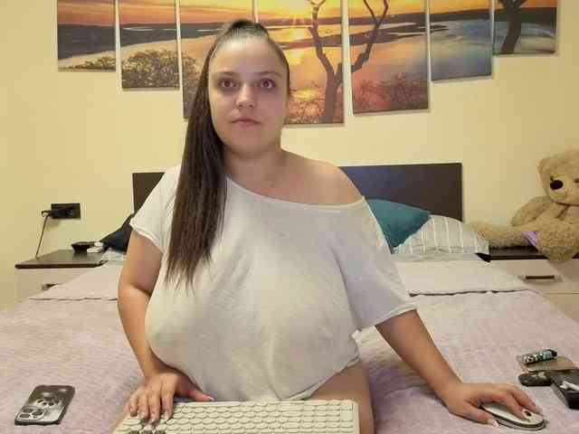 adellineee webcam