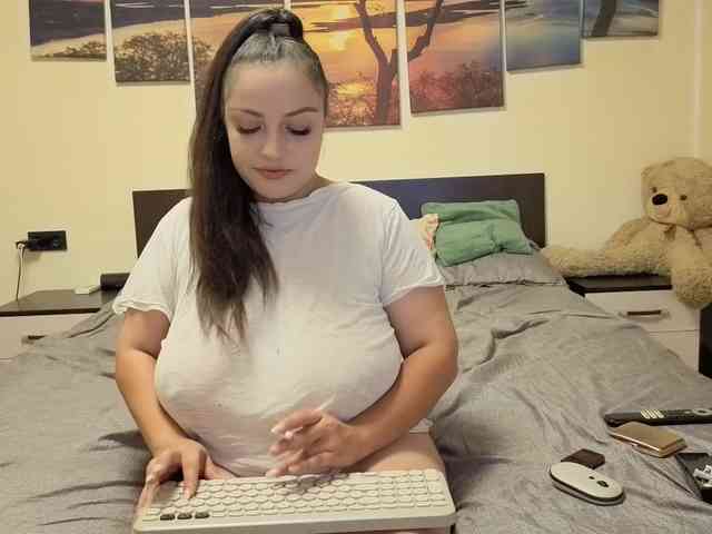 adellineee webcam