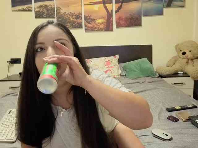 adellineee webcam