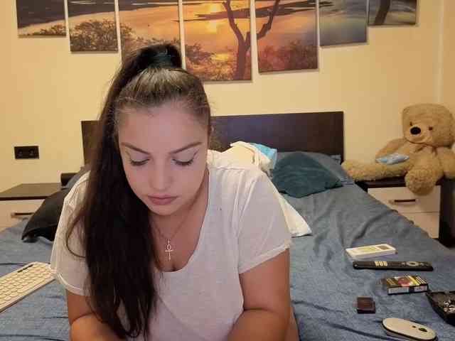 adellineee webcam
