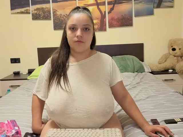 adellineee webcam