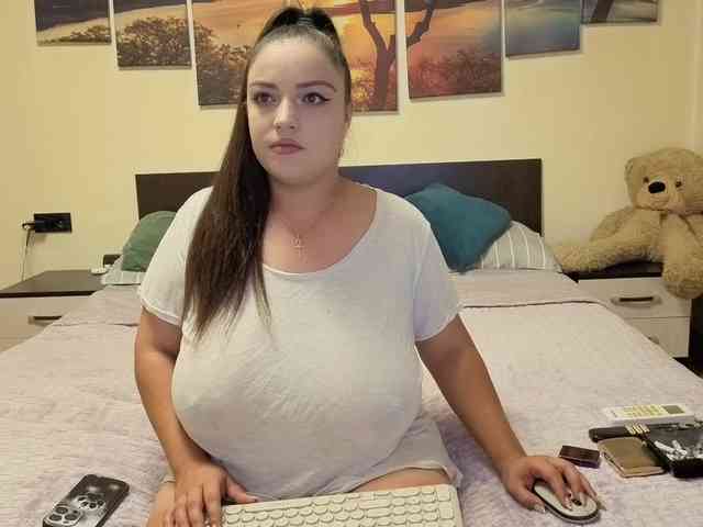 adellineee webcam