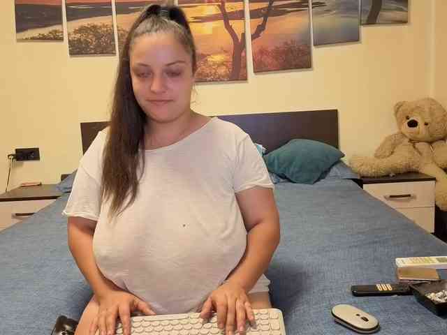 adellineee webcam