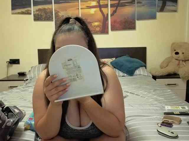 adellineee webcam