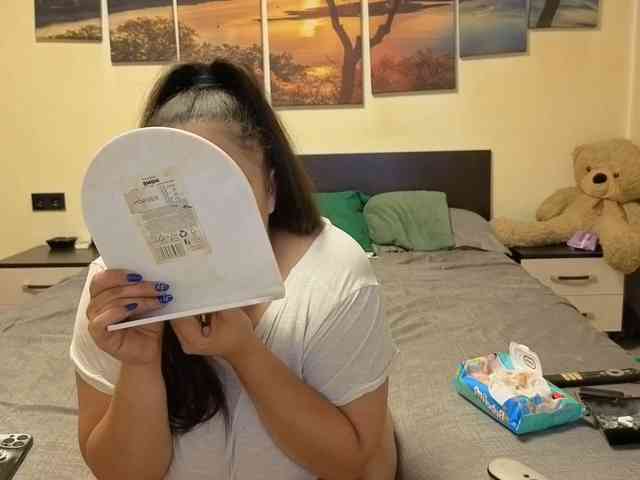 adellineee webcam