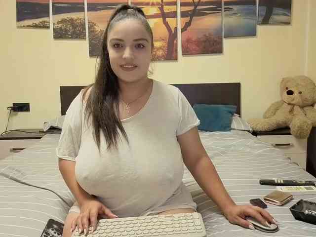 adellineee webcam