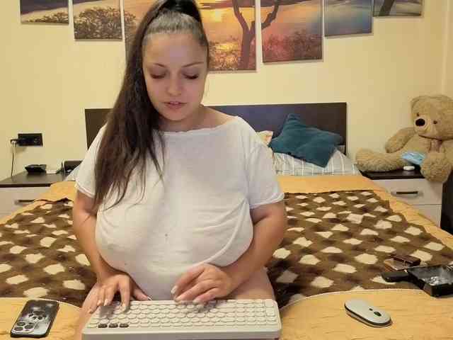 adellineee webcam