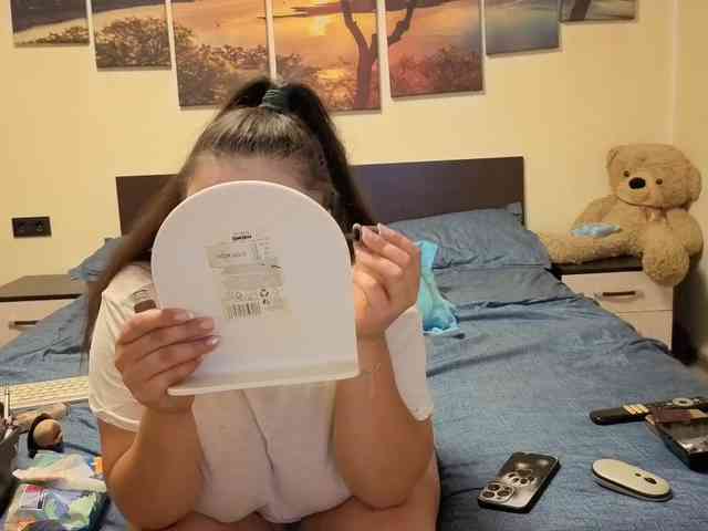 adellineee webcam