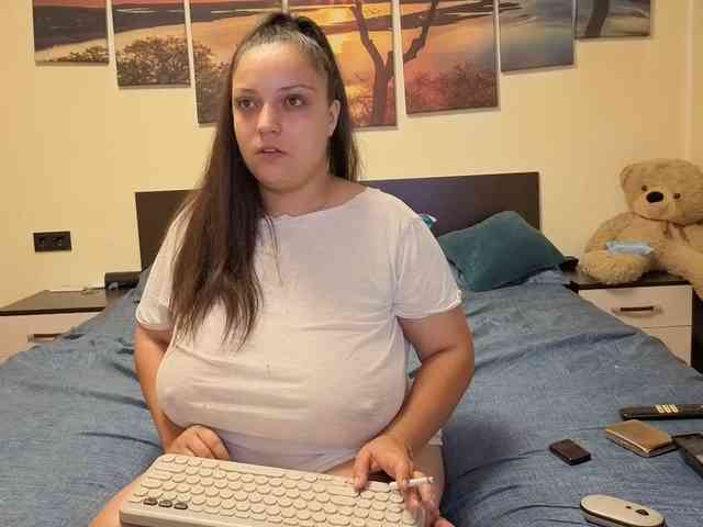 adellineee webcam