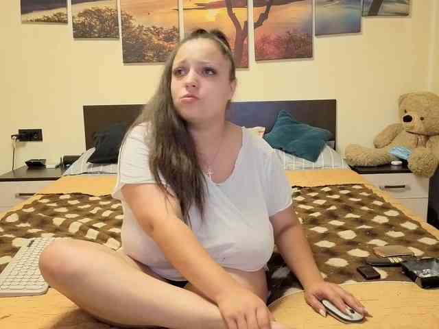 adellineee webcam