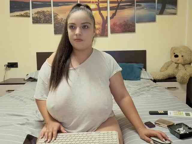 adellineee webcam