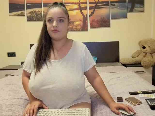 adellineee webcam
