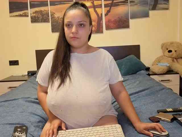adellineee webcam