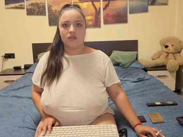 adellineee webcam
