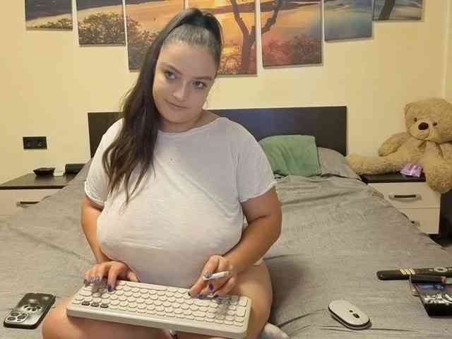 adellineee webcam