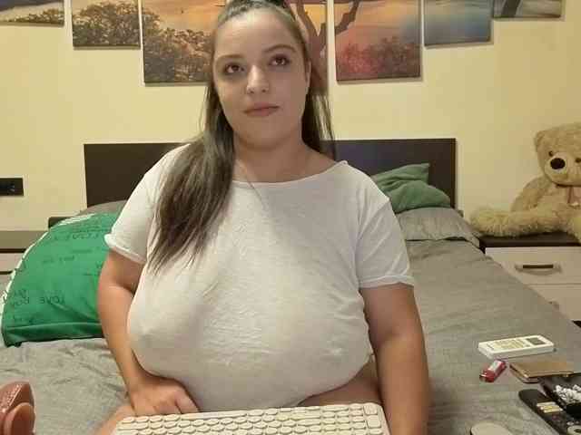 adellineee webcam