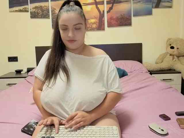 adellineee webcam