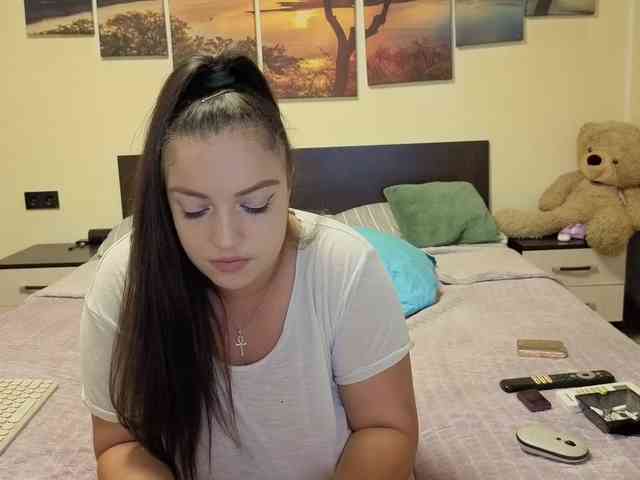 adellineee webcam