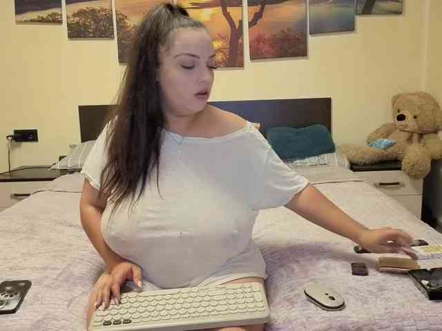 adellineee webcam
