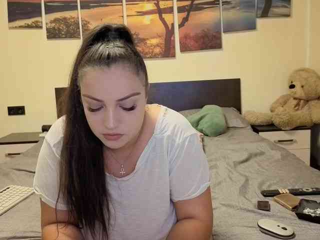 adellineee webcam