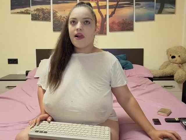 adellineee webcam