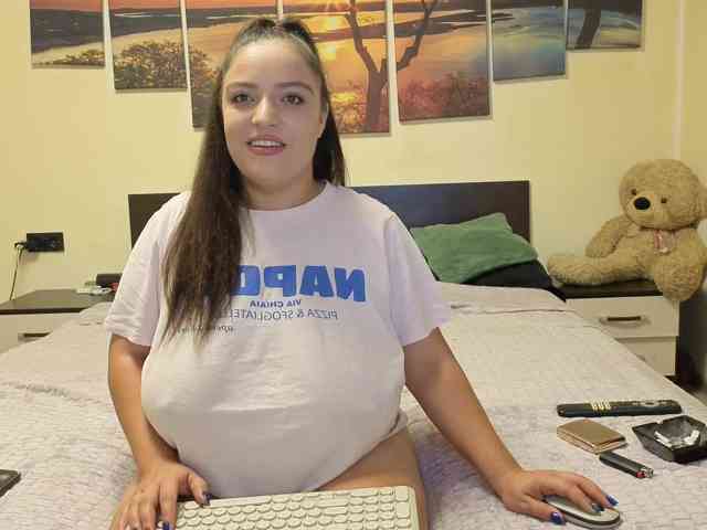 adellineee webcam