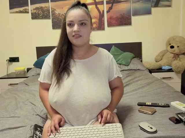 adellineee webcam