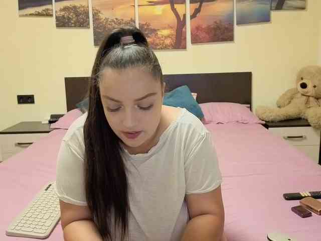 adellineee webcam