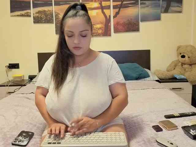 adellineee webcam