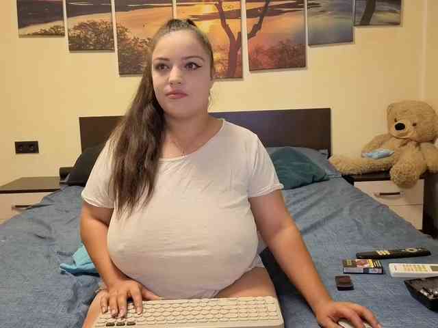adellineee webcam
