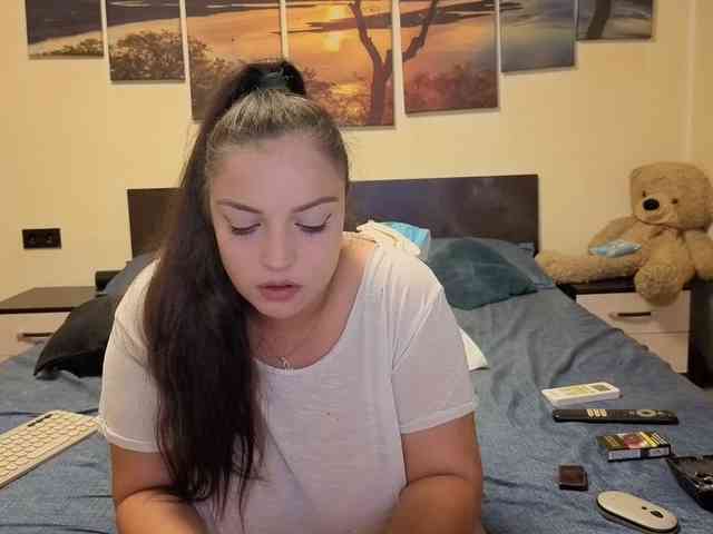 adellineee webcam