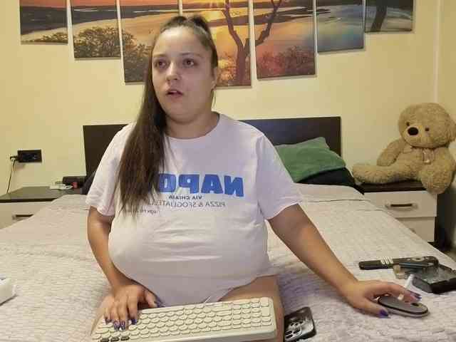 online cam Adellineee