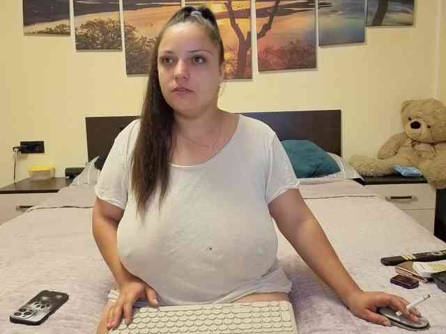 adellineee webcam