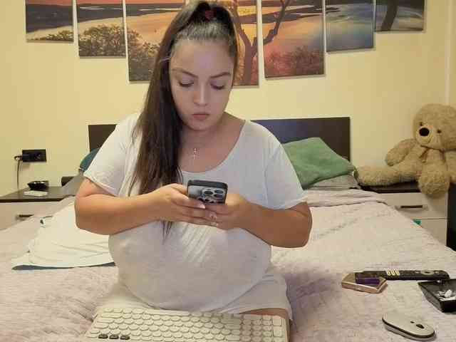 adellineee webcam