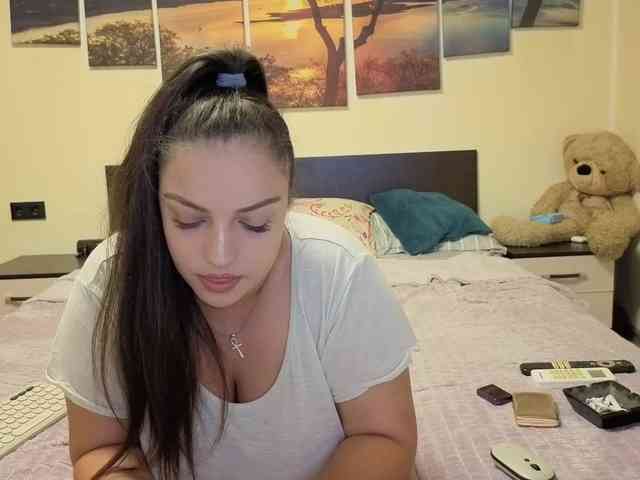 adellineee webcam