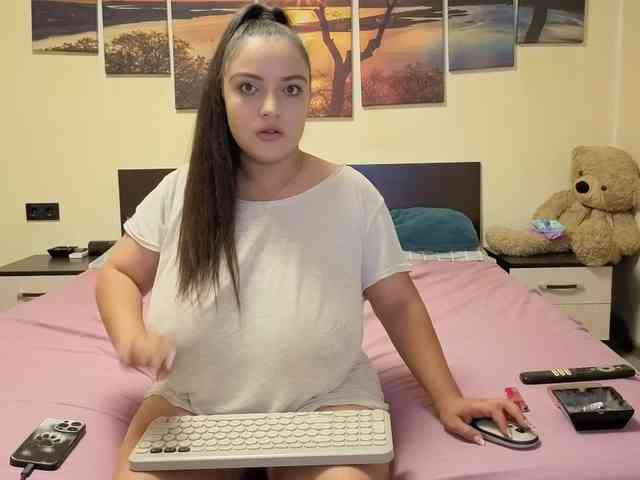adellineee webcam