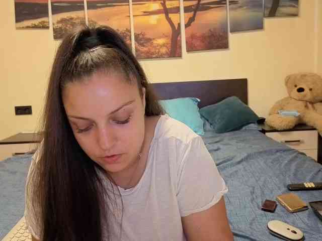 adellineee webcam