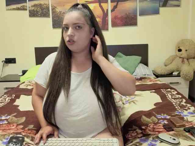 adellineee webcam